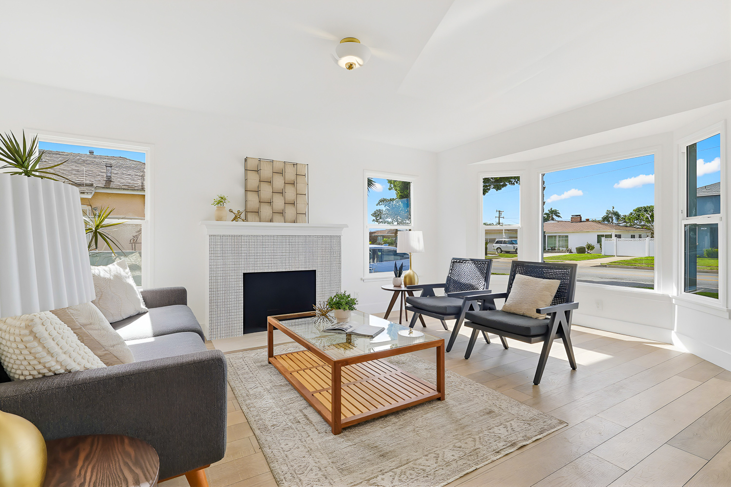 Perfect Exposure Blending: real estate photo after AI real estate photo editing by RealtyEdit